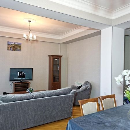 Mayden Family Apartment Baku Eksteriør billede